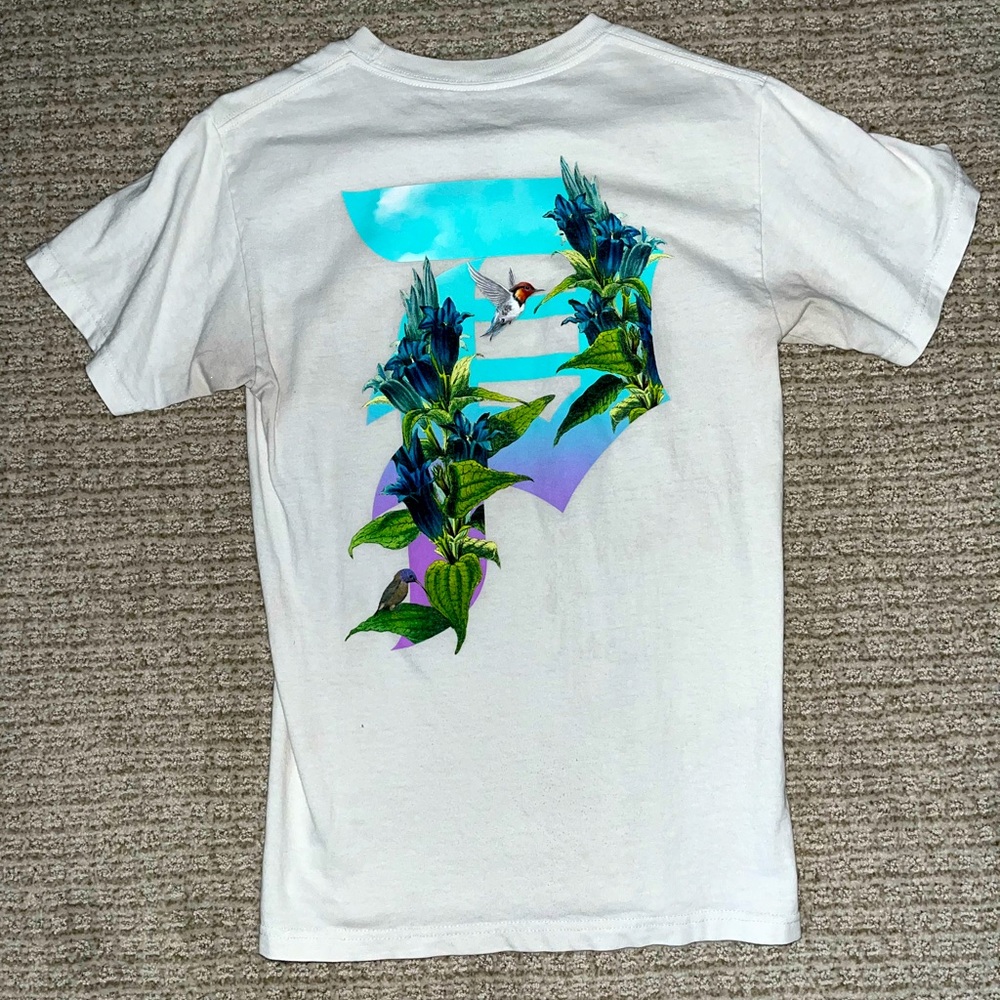 Medium White Primitive T-shirt